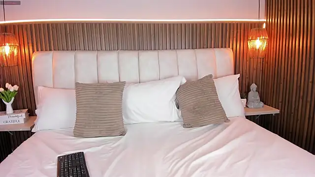 LisaLain online show from 03-02-26, 12:12