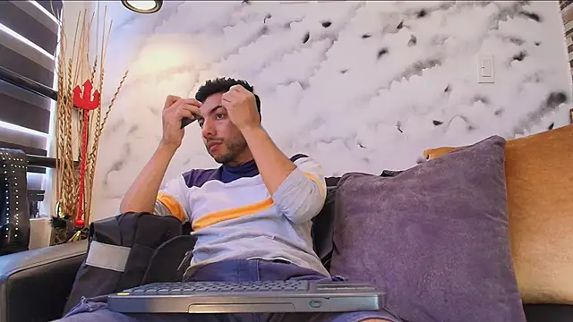 Snapshot of Max_Hornye chatting on 02-23-26, 06:49 Max Hornye online show from 02-23-26, 06:49