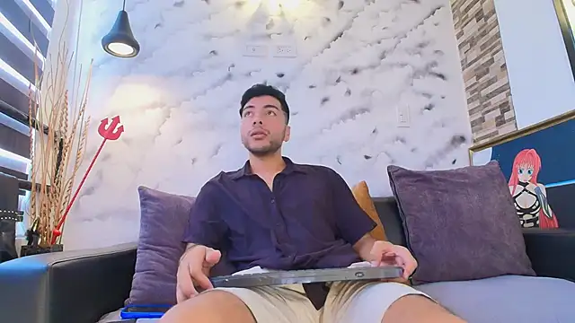 Snapshot of Max_Hornye chatting on 02-28-26, 06:42 Max Hornye online show from 02-28-26, 06:42