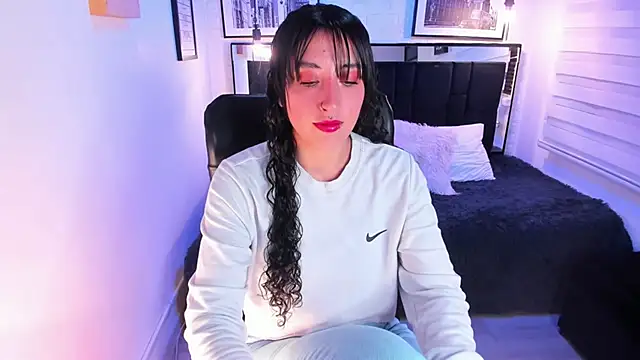 Snapshot of ladyraing chatting on 02-17-26, 03:14 ladyraing online show from 02-17-26, 03:14