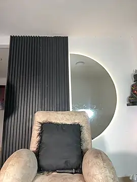 Snapshot of ARON_LUXX chatting on 02-13-26, 03:02 ARON LUXX online show from 02-13-26, 03:02