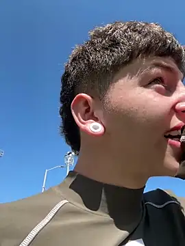 Snapshot of ARON_LUXX chatting on 03-01-26, 02:19 ARON LUXX online show from 03-01-26, 02:19