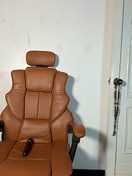 Snapshot of ARON_LUXX chatting on 03-12-26, 03:01 ARON LUXX online show from 03-12-26, 03:01