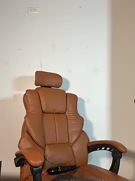 Snapshot of ARON_LUXX chatting on 03-13-26, 03:02 ARON LUXX online show from 03-13-26, 03:02