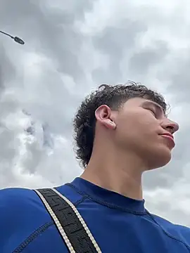 Snapshot of ARON_LUXX chatting on 04-12-26, 03:06 ARON LUXX online show from 04-12-26, 03:06