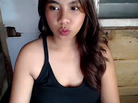 Snapshot of KristinaValerie22 chatting on 02-28-26, 03:46 KristinaValerie22 online show from 02-28-26, 03:46