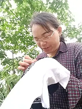 vivi1889 online show from 04-17-26, 12:57