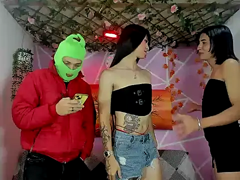 Dapnhe hot2006 online show from 03-17-26, 11:19