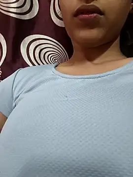 Snapshot of komalsharma99 chatting on 05-07-26, 05:02 komalsharma99 online show from 05-07-26, 05:02