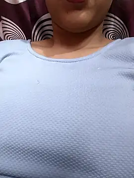 Snapshot of komalsharma99 chatting on 05-07-26, 05:07 komalsharma99 online show from 05-07-26, 05:07