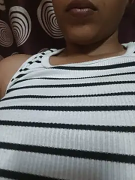 Snapshot of komalsharma99 chatting on 06-02-26, 05:26 komalsharma99 online show from 06-02-26, 05:26