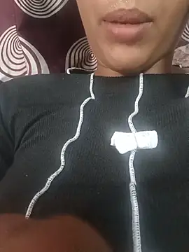 Snapshot of komalsharma99 chatting on 06-10-26, 07:51 komalsharma99 online show from 06-10-26, 07:51