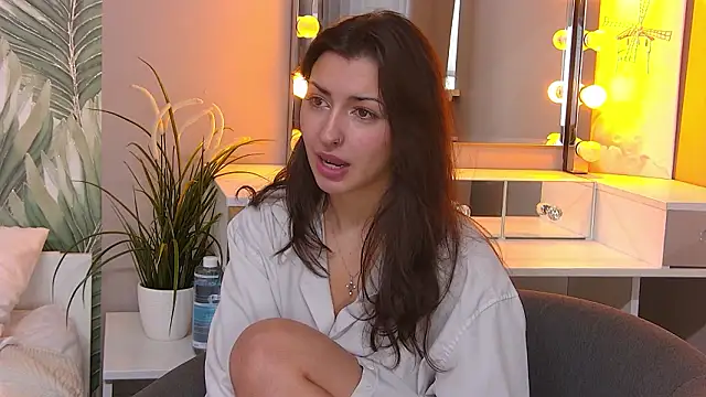 Snapshot of AngelaCox chatting on 02-24-26, 06:33 AngelaCox online show from 02-24-26, 06:33