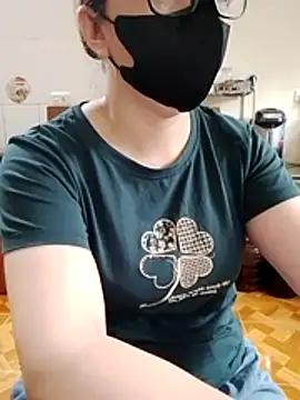 LiilyZi online show from 04-08-26, 02:11