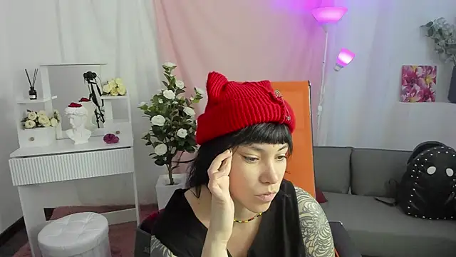 Snapshot of NeoGeisha chatting on 04-16-26, 01:23 NeoGeisha online show from 04-16-26, 01:23