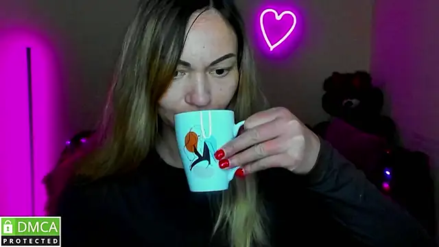 Snapshot of BlondMikey22 chatting on 02-24-26, 12:25 BlondMikey22 online show from 02-24-26, 12:25