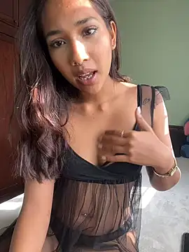 Snapshot of lyla_luv chatting on 02-20-26, 09:10 lyla luv online show from 02-20-26, 09:10