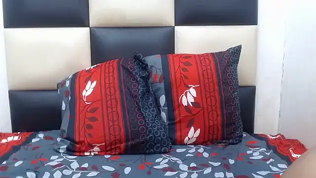 Snapshot of MatureTemptress chatting on 03-22-26, 02:15 MatureTemptress online show from 03-22-26, 02:15