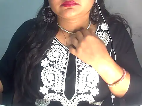 Snapshot of Saniya_K2 chatting on 03-04-26, 06:03 Saniya K2 online show from 03-04-26, 06:03