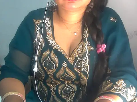Snapshot of Saniya_K2 chatting on 03-06-26, 05:31 Saniya K2 online show from 03-06-26, 05:31