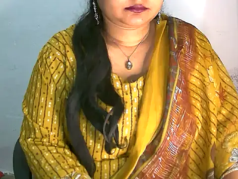 Snapshot of Saniya_K2 chatting on 04-12-26, 04:12 Saniya K2 online show from 04-12-26, 04:12
