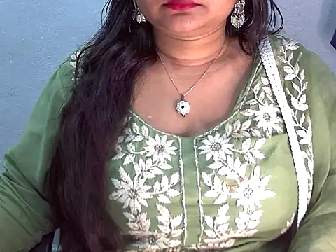 Snapshot of Saniya_K2 chatting on 05-02-26, 04:45 Saniya K2 online show from 05-02-26, 04:45