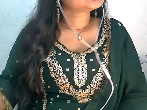 Snapshot of Saniya_K2 chatting on 07-25-26, 04:15 Saniya K2 online show from 07-25-26, 04:15