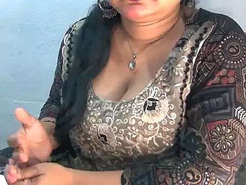 Snapshot of Saniya_K2 chatting on 08-07-26, 03:47 Saniya K2 online show from 08-07-26, 03:47
