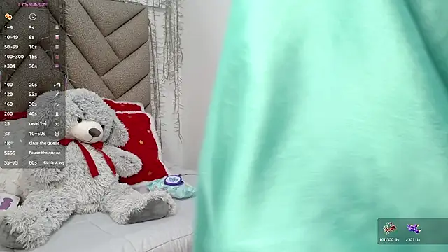 yaazhinii online show from 02-25-26, 11:42