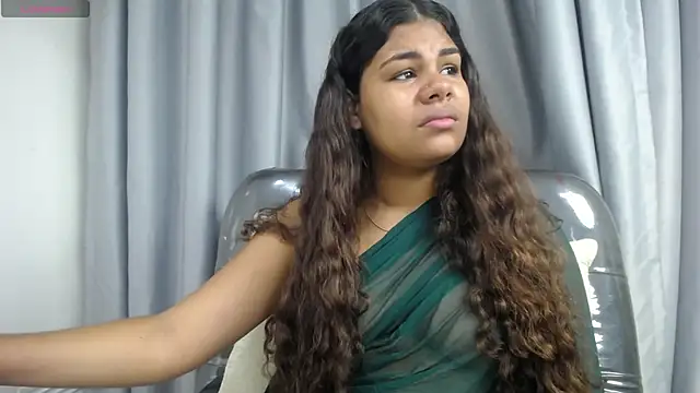 Snapshot of yaazhinii chatting on 06-02-26, 11:56 yaazhinii online show from 06-02-26, 11:56