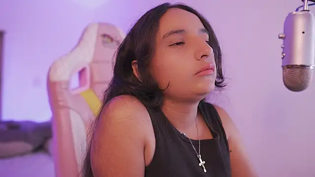  emily jonexs online show from 03-10-26, 09:53