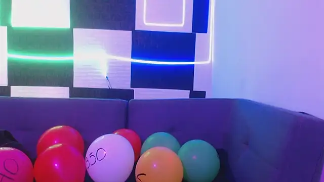 astrid blaze 27 online show from 02-16-26, 05:53