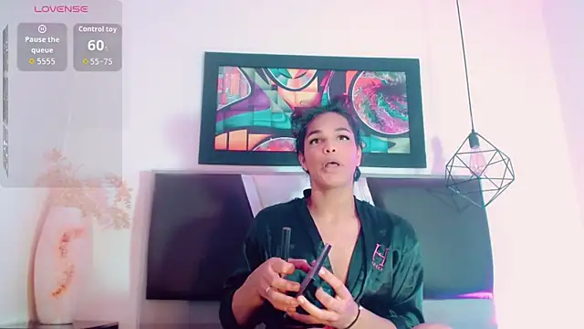 Snapshot of Zonce_shimer chatting on 02-11-26, 03:33 Zonce shimer online show from 02-11-26, 03:33