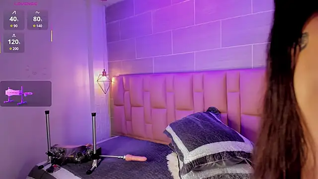 Snapshot of Naomi-Thompson chatting on 02-24-26, 08:18 Naomi-Thompson online show from 02-24-26, 08:18