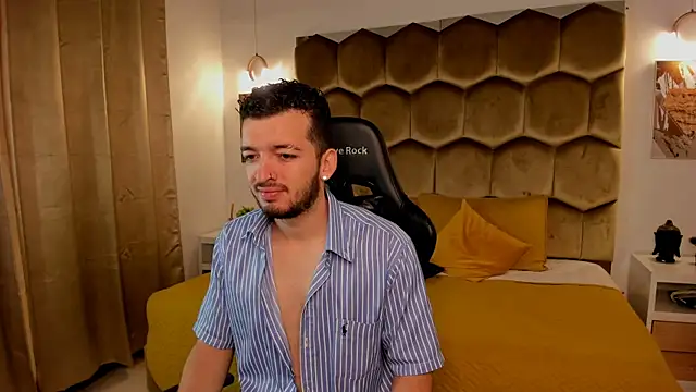 Logan Wolf-js online show from 04-01-26, 12:17