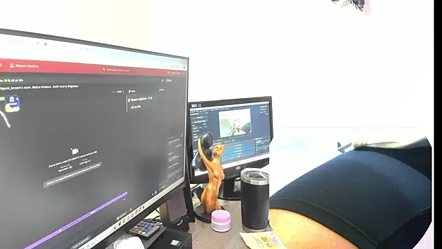 Snapshot of Nyomi_browm chatting on 02-26-26, 05:17 Nyomi browm online show from 02-26-26, 05:17