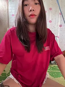 Snapshot of DoliceGirl2k chatting on 06-27-26, 03:22 DoliceGirl2k online show from 06-27-26, 03:22