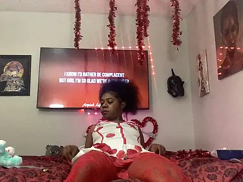 Snapshot of Ebony_Queeen chatting on 02-10-26, 12:37 Ebony Queeen online show from 02-10-26, 12:37