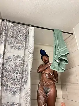 Snapshot of Ebony_Queeen chatting on 07-12-26, 12:40 Ebony Queeen online show from 07-12-26, 12:40