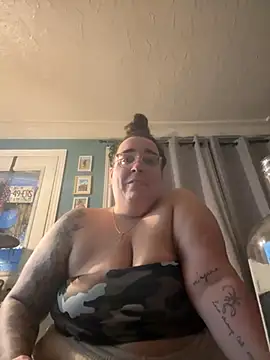 Snapshot of kayleighgirl chatting on 05-24-26, 12:59 kayleighgirl online show from 05-24-26, 12:59
