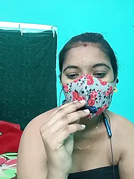 Snapshot of Tamilkannadacouple chatting on 03-09-26, 05:00 Tamilkannadacouple online show from 03-09-26, 05:00