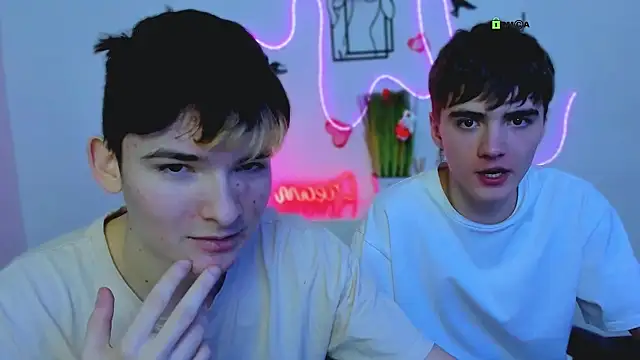 Snapshot of emil_lucky chatting on 02-21-26, 07:26 emil lucky online show from 02-21-26, 07:26