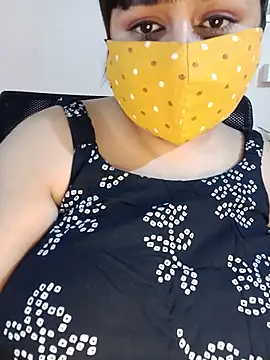 Lovely-Lina7 online show from 05-27-26, 06:27