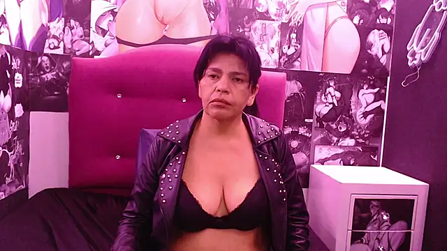 Snapshot of jennifer_0717 chatting on 02-15-26, 06:59 jennifer 0717 online show from 02-15-26, 06:59