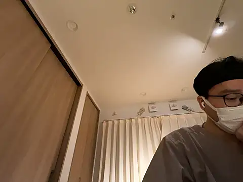 shizuku-kun211 online show from 03-21-26, 12:21