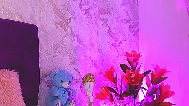 Snapshot of EllinaNuria chatting on 02-23-26, 03:59 EllinaNuria online show from 02-23-26, 03:59