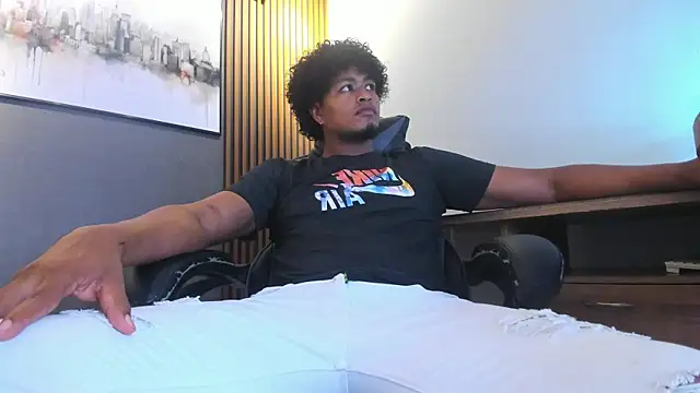 Snapshot of Kai_Moreno chatting on 02-13-26, 07:10 Kai Moreno online show from 02-13-26, 07:10