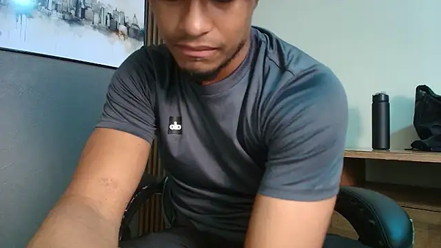 Snapshot of Kai_Moreno chatting on 02-28-26, 07:48 Kai Moreno online show from 02-28-26, 07:48