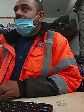 Snapshot of OMARMEX1 chatting on 04-06-26, 03:13 OMARMEX1 online show from 04-06-26, 03:13