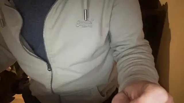 Snapshot of raoulbtnbois chatting on 02-15-26, 01:35 raoulbtnbois online show from 02-15-26, 01:35